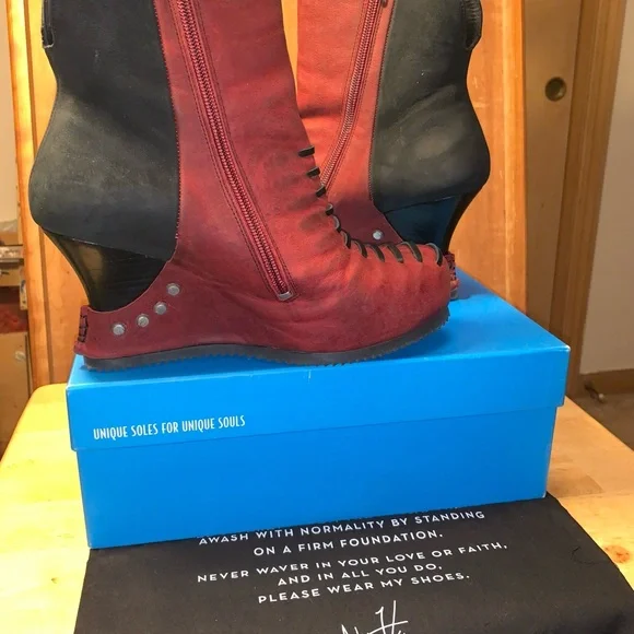 John Fluevog Red Conquer Maleika Studded Wedge Ankle Boots - Picture 4 of 8